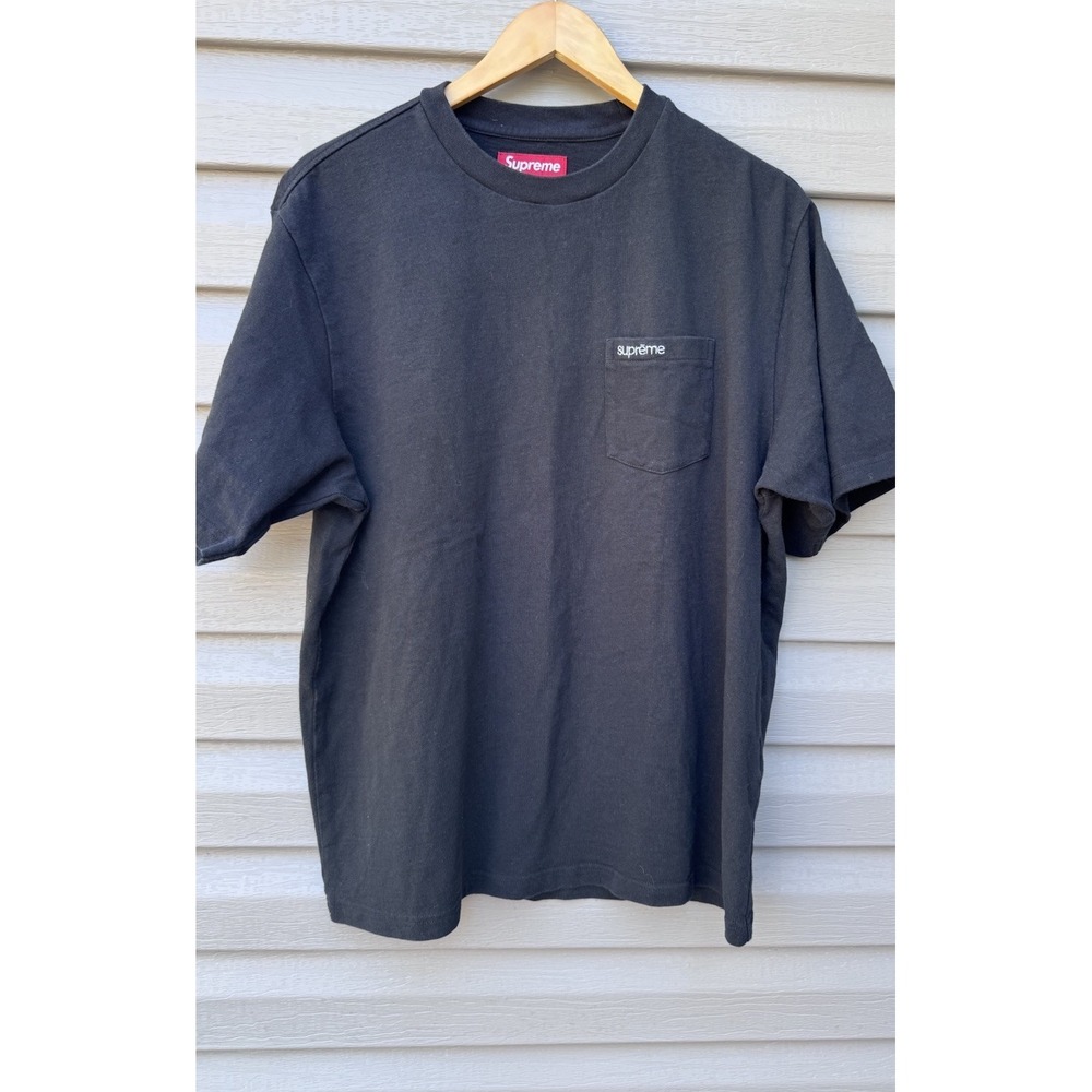 Supreme Black Pocket Logo Men's Short Sleeve Cotton T-Shirt Size M SS24